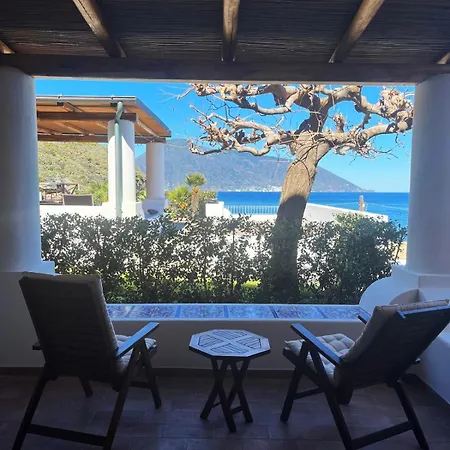 Ericùssa, Sulla Con Vista Mare *