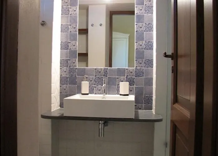 Ericussa, Sulla Con Vista Mare *