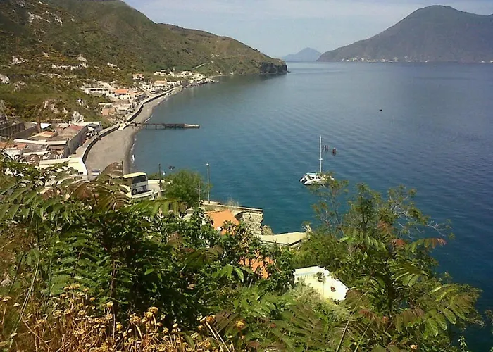 Ericussa, Sulla Con Vista Mare *