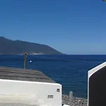 Casa vacanze Ericùssa, Sulla Con Vista Mare Acquacalda