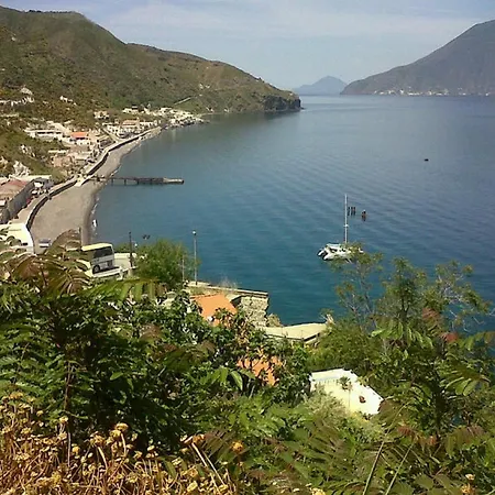 Ericussa, Sulla Con Vista Mare *
